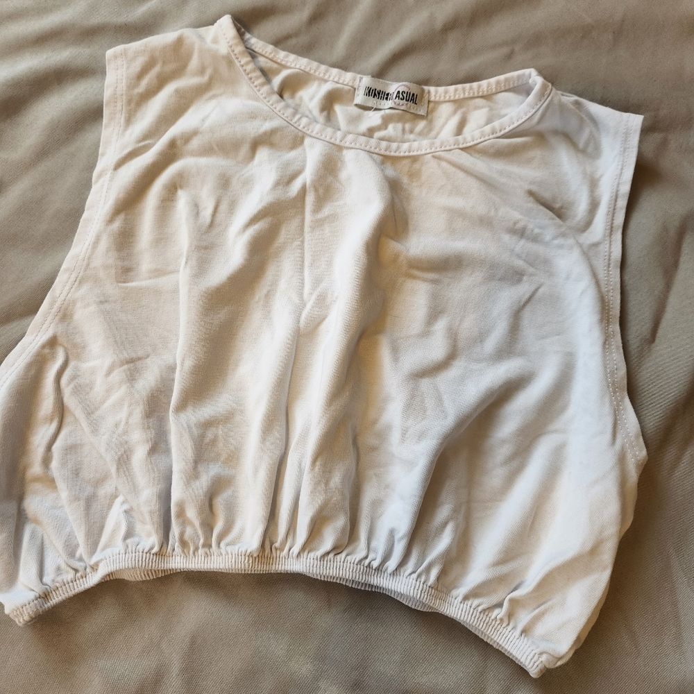 Women's sleeveless crop top